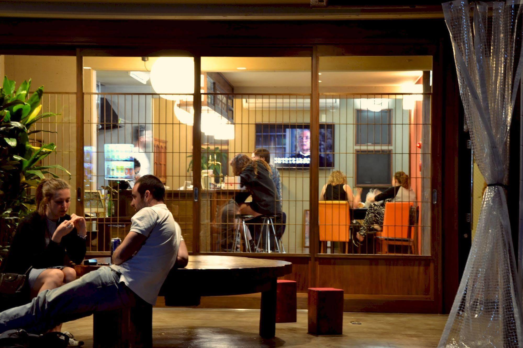 Hostel & Cafe Bar Backpackers Miyajima Itsukushima Eksteriør billede
